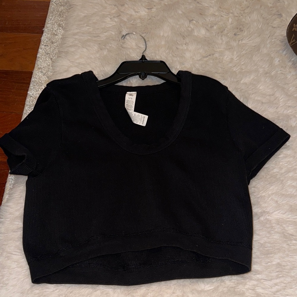 Alo Black Cropped T-Shirt